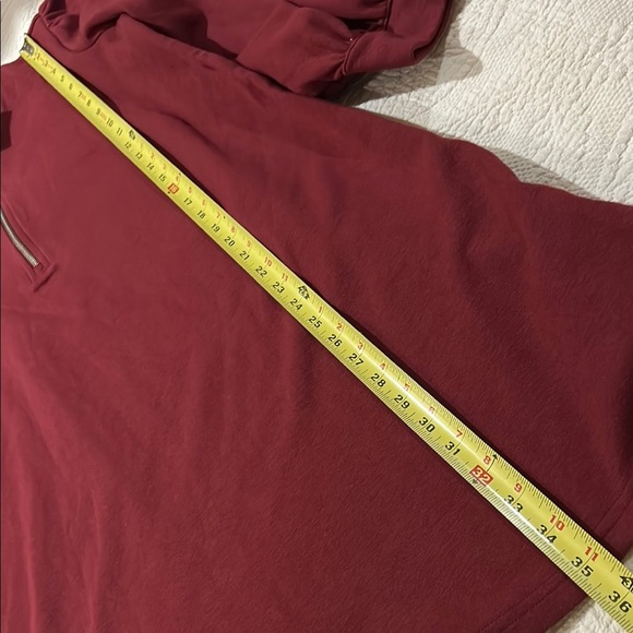 Elegant Burgundy Zip-Up Dress - Picture 10 of 11